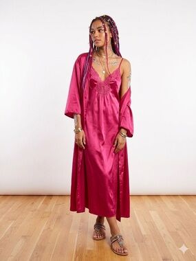 Vintage Women's Satin Lace-Trim Slip Dress & Robe Set - Made in Canada